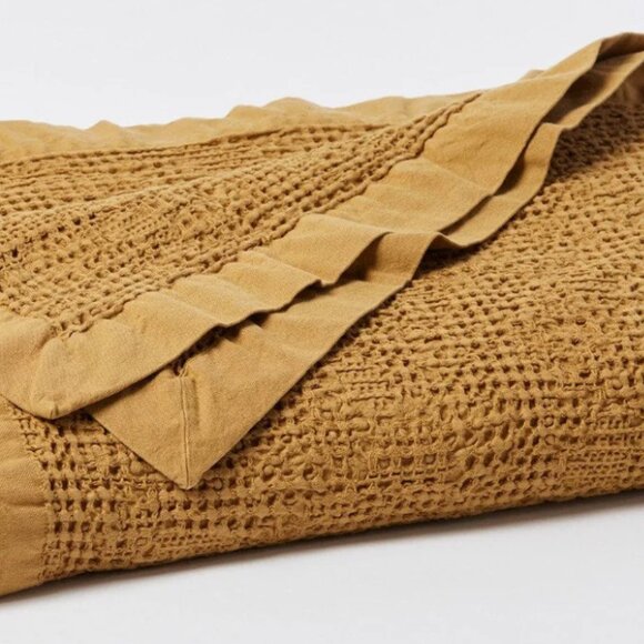 Coyuchi Reyes Organic Waffle Blanket - Picture 3 of 8